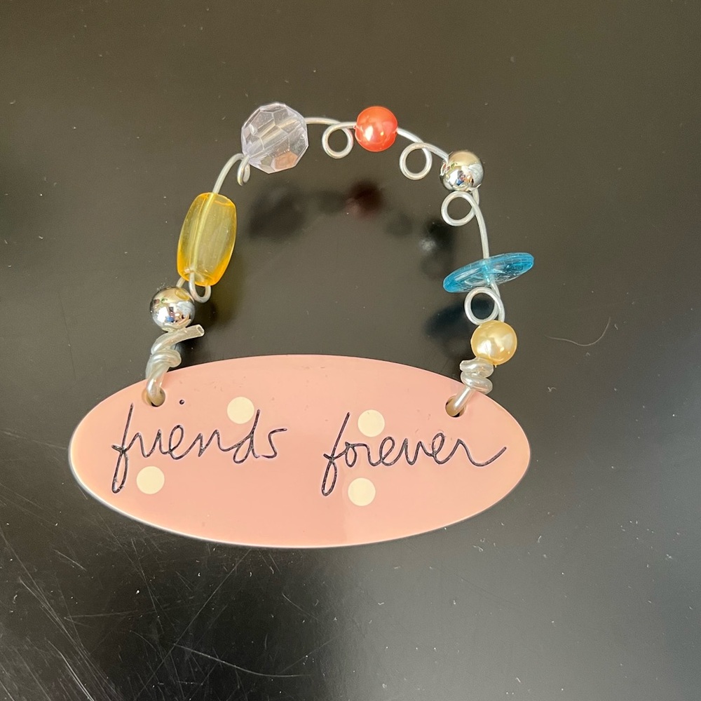 Friends Forever decor
